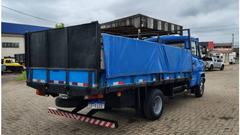 MERCEDES-BENZ - 709 - 1989/1989 - Azul - R$ 110.000,00