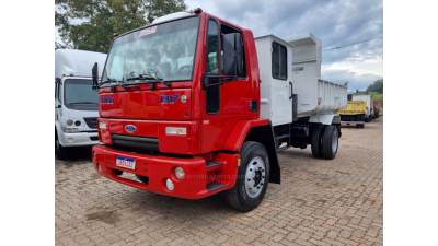 FORD - CARGO 1317 - 2007/2007 - Vermelha - R$ 175.000,00