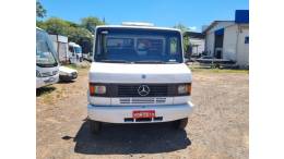 MERCEDES-BENZ - 709 - 1995/1995 - Branca - R$ 105.000,00
