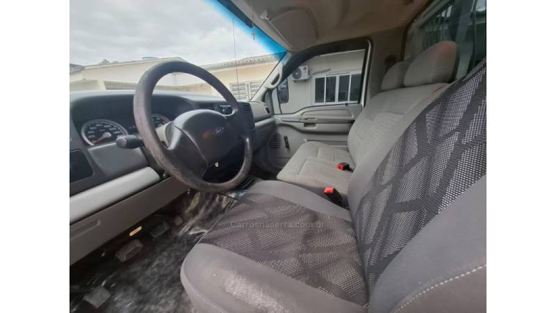 FORD - F-350 - 2014/2015 - Prata - R$ 168.000,00