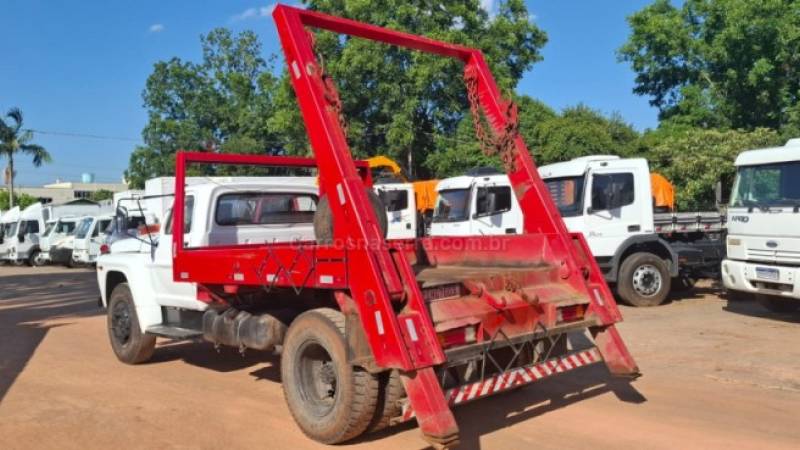 FORD - F-11000 - 1990/1990 - Branca - R$ 100.000,00