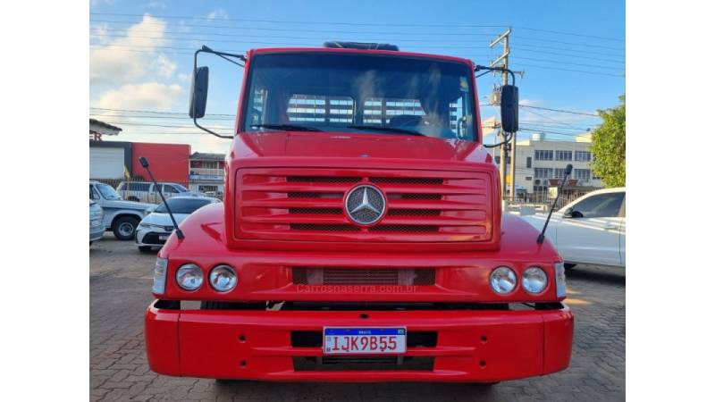 MERCEDES-BENZ - L-1620 - 2000/2000 - Vermelha - R$ 220.000,00