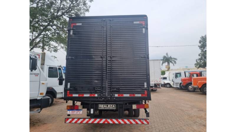 MERCEDES-BENZ - 914 - 1999/1999 - Vermelha - R$ 145.000,00