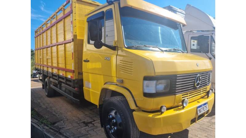 MERCEDES-BENZ - 710 - 2000/2000 - Amarela - R$ 115.000,00