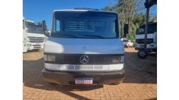 MERCEDES-BENZ - 710 PLUS - 2004/2004 - Branca - R$ 145.000,00