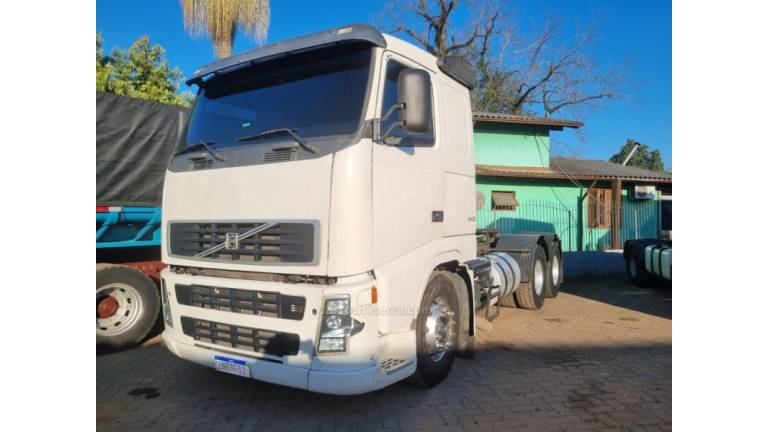 VOLVO - FH - 2007/2007 - Branca - R$ 210.000,00