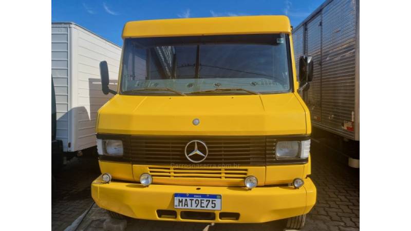 MERCEDES-BENZ - 710 - 2000/2000 - Amarela - R$ 115.000,00