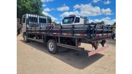 FORD - CARGO 815 - 2006/2006 - Prata - R$ 165.000,00