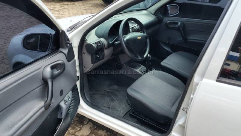 CHEVROLET - CLASSIC - 2015/2016 - Branca - R$ 35.900,00