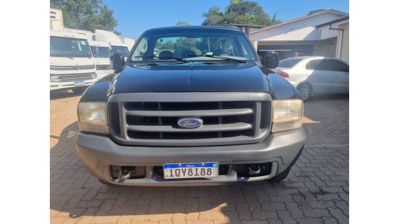 FORD - F-250 - 2001/2001 - Preta - R$ 110.000,00