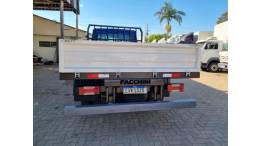 IVECO - DAILY - 2010/2011 - Azul - R$ 110.000,00