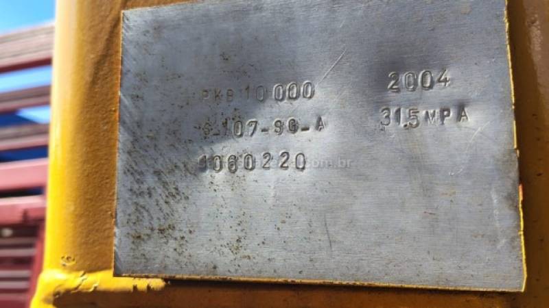 FORD - CARGO 2428 - 2006/2006 - Vermelha - R$ 270.000,00