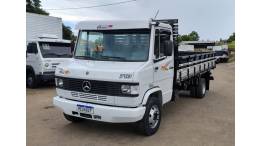 MERCEDES-BENZ - 710 PLUS - 2007/2008 - Branca - R$ 170.000,00