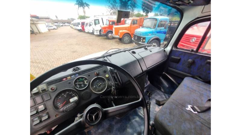MERCEDES-BENZ - L-1518 - 1989/1989 - Cinza - R$ 220.000,00