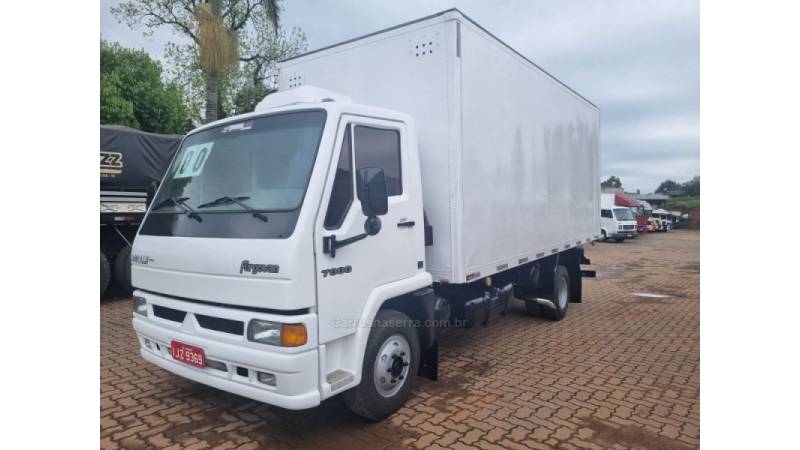 AGRALE - 7000 - 2000/2000 - Branca - R$ 110.000,00