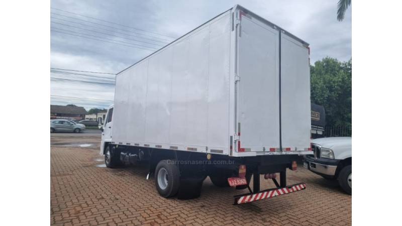 AGRALE - 7000 - 2000/2000 - Branca - R$ 110.000,00