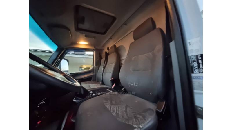 MERCEDES-BENZ - ACCELO 815 - 2017/2018 - Branca - R$ 275.000,00