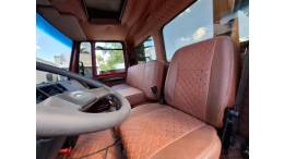 FORD - CARGO 2428 - 2006/2006 - Vermelha - R$ 270.000,00