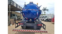 VOLVO - VM 260 - 2011/2011 - Branca - R$ 355.000,00