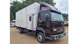 FORD - CARGO 815 - 2012/2012 - Vermelha - R$ 185.000,00