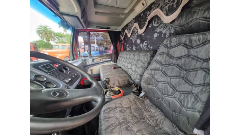 MERCEDES-BENZ - 914 - 1999/1999 - Vermelha - R$ 145.000,00