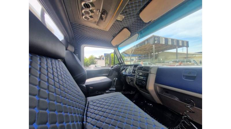 VOLKSWAGEN - 8-150 - 2002/2002 - Branca - R$ 185.000,00