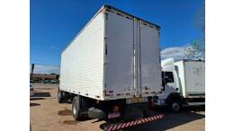 FORD - CARGO 1722 - 2006/2006 - Vermelha - R$ 185.000,00