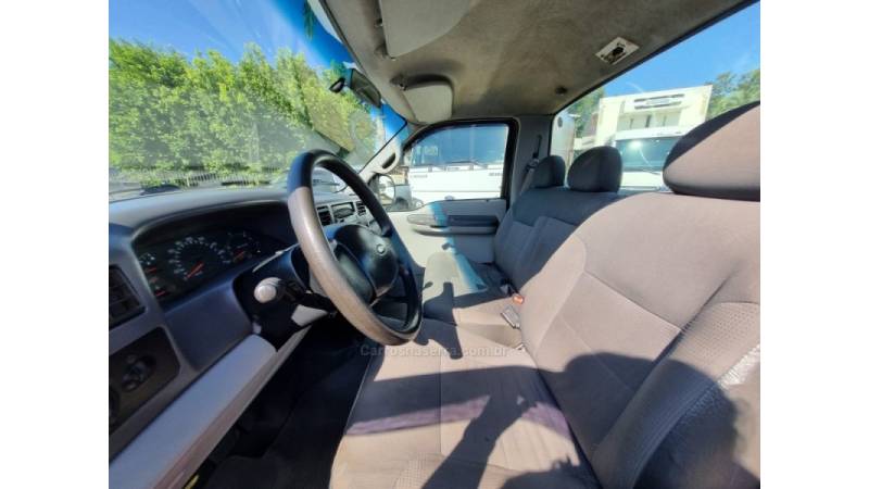 FORD - F-250 - 2001/2001 - Preta - R$ 110.000,00