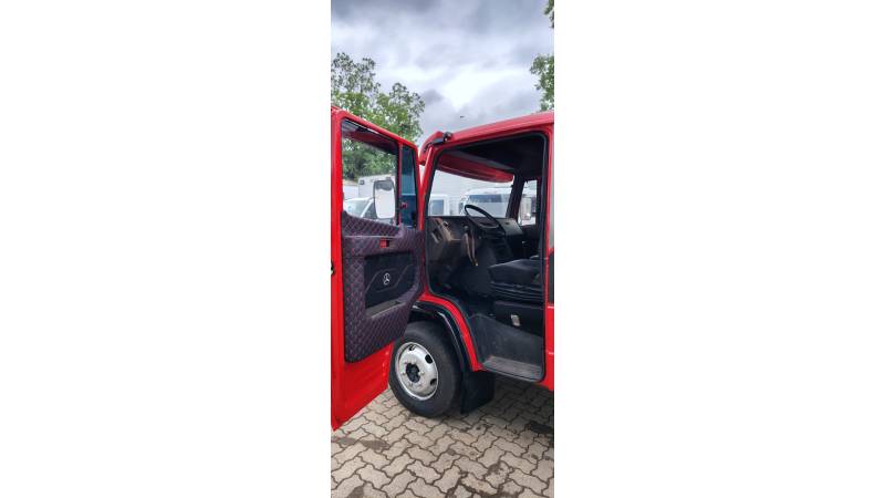 MERCEDES-BENZ - 709 - 1990/1990 - Vermelha - R$ 95.000,00