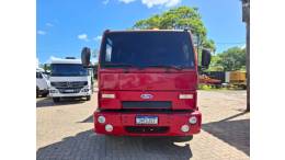 FORD - CARGO 2428 - 2006/2006 - Vermelha - R$ 270.000,00