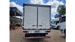 MERCEDES-BENZ - 710 PLUS - 2005/2005 - Branca - R$ 150.000,00