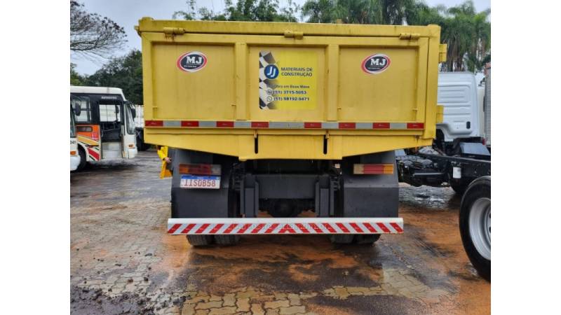 MERCEDES-BENZ - 1214 - 1999/1999 - Amarela - R$ 150.000,00