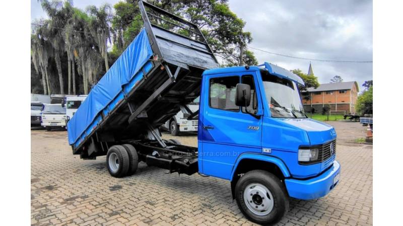 MERCEDES-BENZ - 709 - 1989/1989 - Azul - R$ 110.000,00