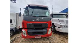 VOLVO - VM 270 - 2014/2014 - Vermelha - R$ 270.000,00