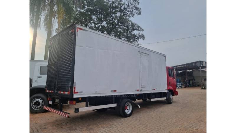 MERCEDES-BENZ - 914 - 1999/1999 - Vermelha - R$ 145.000,00