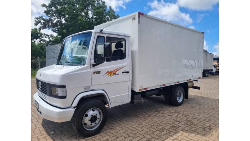 MERCEDES-BENZ - 710 PLUS - 2005/2005 - Branca - R$ 150.000,00