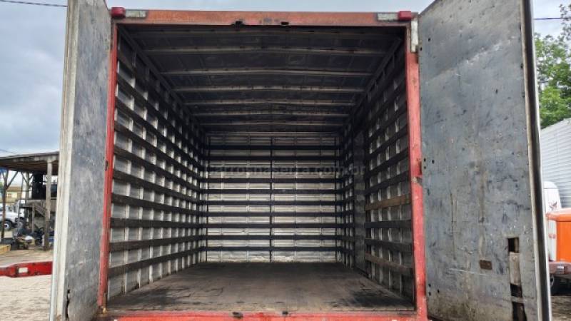 MERCEDES-BENZ - 709 - 1990/1990 - Vermelha - R$ 95.000,00