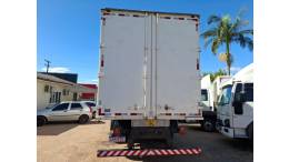 FORD - CARGO 1722 - 2006/2006 - Vermelha - R$ 185.000,00