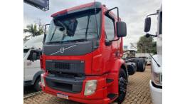 VOLVO - VM 270 - 2014/2014 - Vermelha - R$ 270.000,00