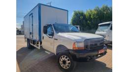 FORD - F-4000 - 2004/2005 - Branca - R$ 135.000,00