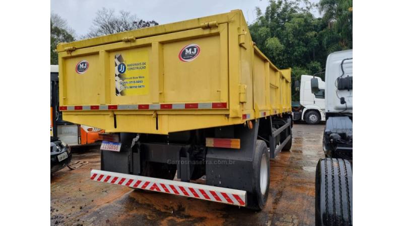 MERCEDES-BENZ - 1214 - 1999/1999 - Amarela - R$ 150.000,00