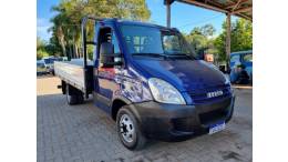 IVECO - DAILY - 2010/2011 - Azul - R$ 110.000,00