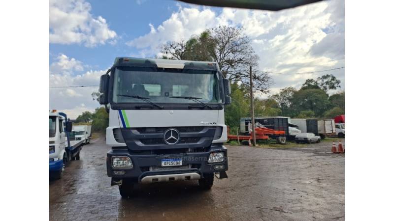 MERCEDES-BENZ - ACTROS 4844 - 2012/2013 - Branca - R$ 420.000,00