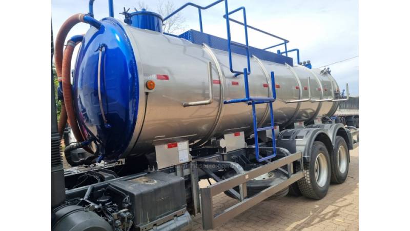 VOLVO - VM 260 - 2011/2011 - Branca - R$ 355.000,00