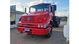 MERCEDES-BENZ - L-1620 - 2000/2000 - Vermelha - R$ 220.000,00