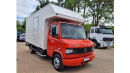 MERCEDES-BENZ - 710 PLUS - 2003/2003 - Vermelha - R$ 155.000,00