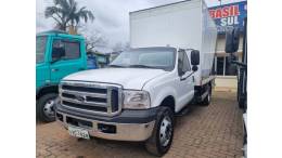 FORD - F-4000 - 2017/2017 - Branca - R$ 187.000,00