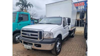 FORD - F-4000 - 2017/2017 - Branca - R$ 187.000,00