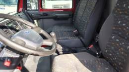 FORD - CARGO 1119 - 2016/2017 - Vermelha - R$ 320.000,00