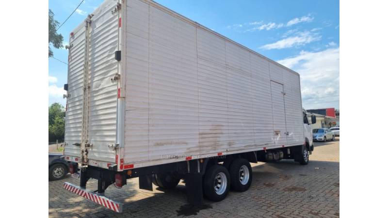 VOLKSWAGEN - 9-150 - 2010/2011 - Branca - R$ 230.000,00